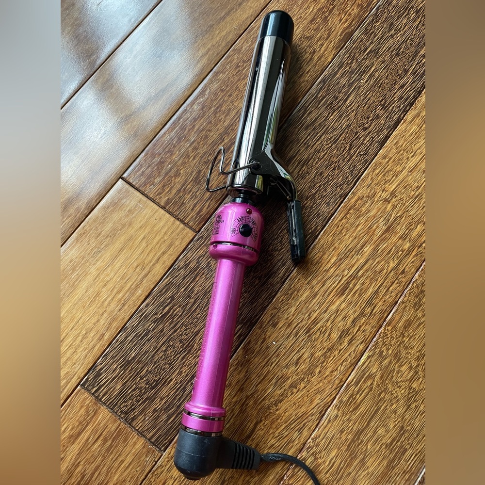 Hot Tools Professional Fast Heat Up Titanium Curling Iron/Wand, 1 1/4 Inches